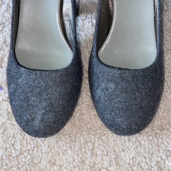 Banana Republic heels - Picture 2 of 13